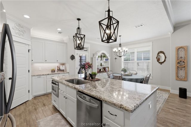 2709 Colony Vista Court, Bryan, TX 77808