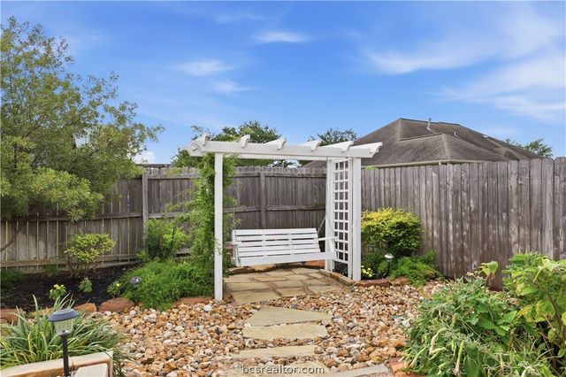 2709 Colony Vista Court, Bryan, TX 77808