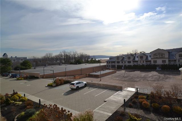 318 Harbor Cove 318, Piermont, NY 10968