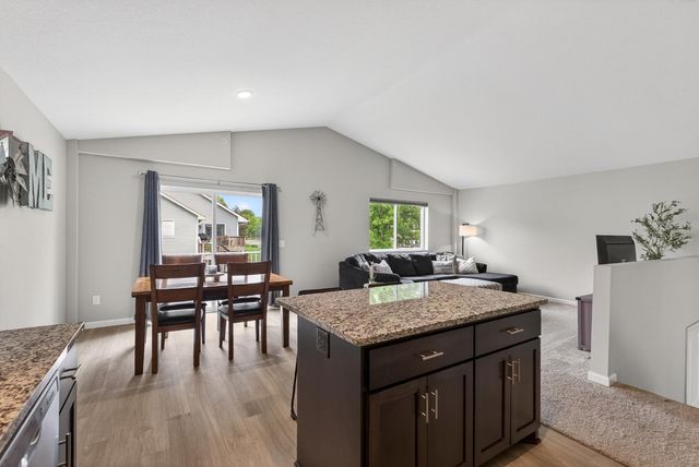 8521 Gateway Circle, Monticello, MN 55362