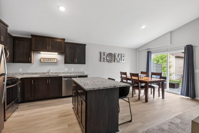 8521 Gateway Circle, Monticello, MN 55362