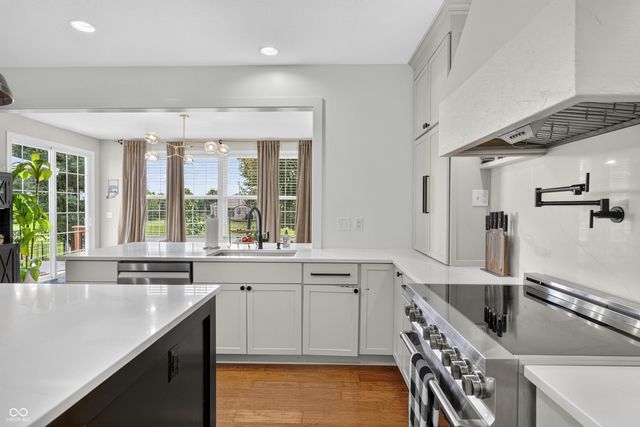 13082 Knights Way, Fishers, IN 46037
