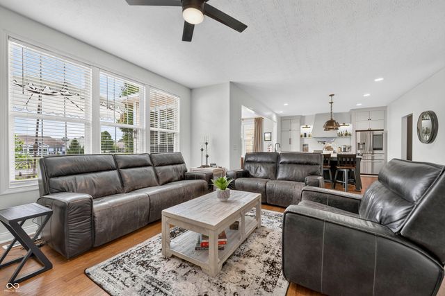 13082 Knights Way, Fishers, IN 46037