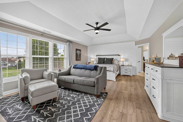 13082 Knights Way, Fishers, IN 46037