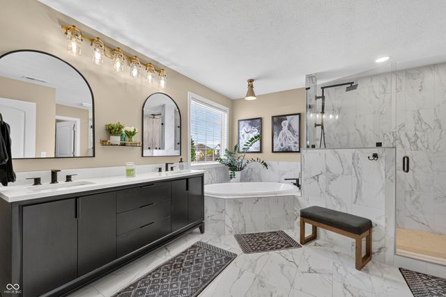 13082 Knights Way, Fishers, IN 46037