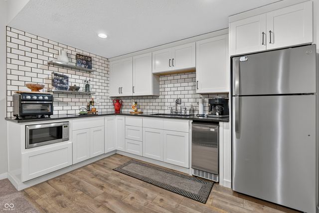 13082 Knights Way, Fishers, IN 46037
