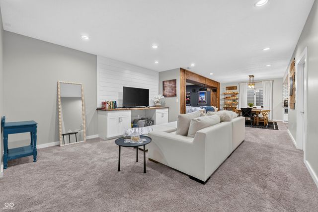 13082 Knights Way, Fishers, IN 46037