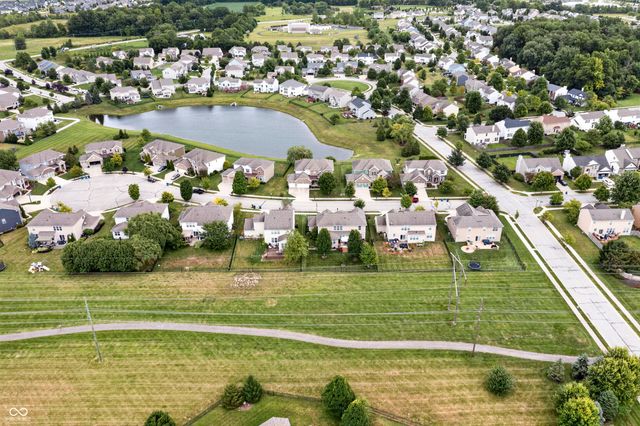 13082 Knights Way, Fishers, IN 46037