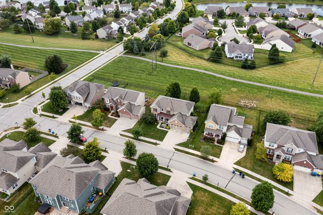 13082 Knights Way, Fishers, IN 46037