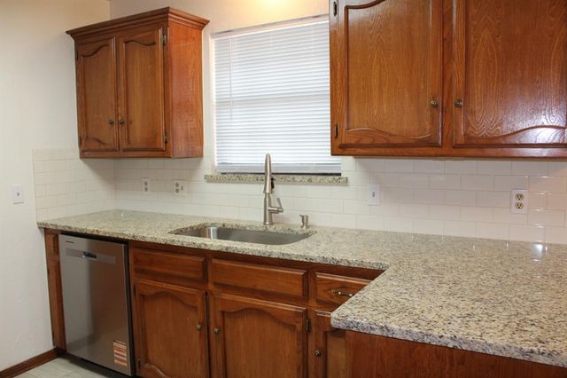 10601 Songbird Lane, Midwest City, OK 73130