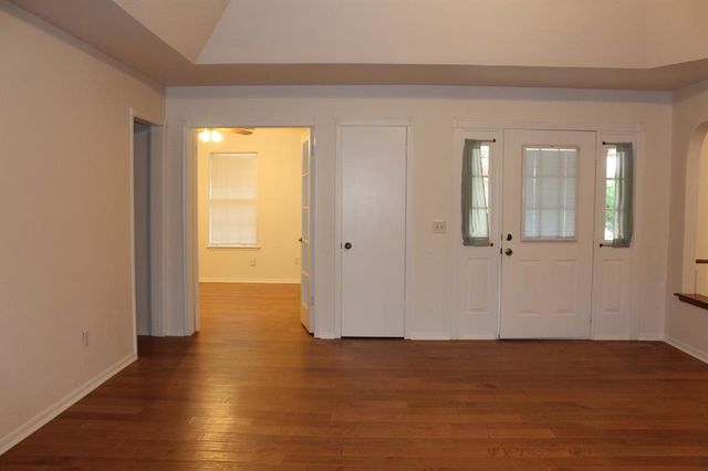 10601 Songbird Lane, Midwest City, OK 73130