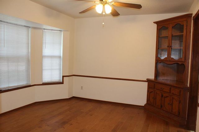 10601 Songbird Lane, Midwest City, OK 73130