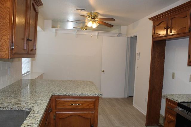 10601 Songbird Lane, Midwest City, OK 73130