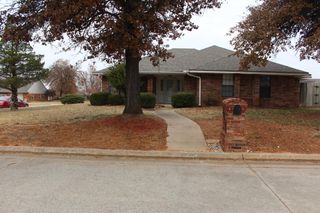10601 Songbird Lane, Midwest City, OK 73130