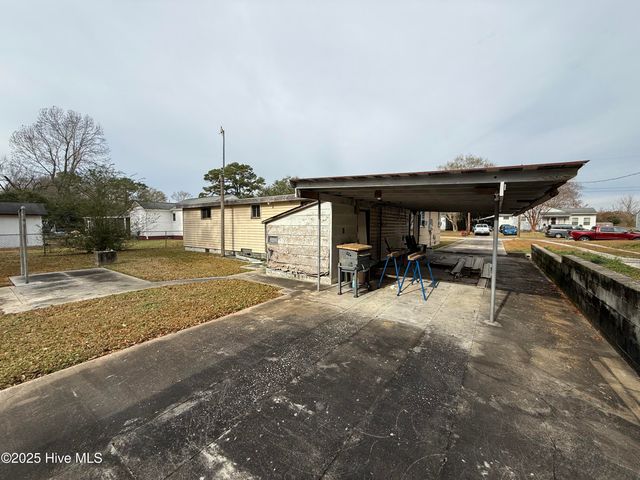 436 Nelson Drive, Jacksonville, NC 28540