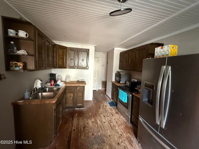 436 Nelson Drive, Jacksonville, NC 28540