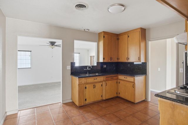 1526 Modoc Ave, Modesto, CA 95358