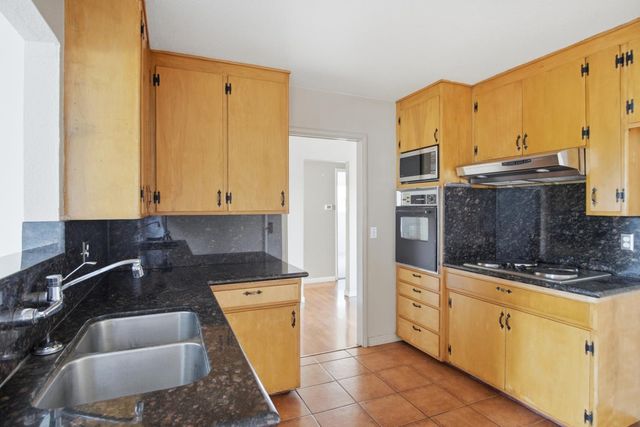 1526 Modoc Ave, Modesto, CA 95358