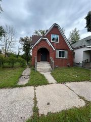 8109 Woodlawn Street, Detroit, MI 48213