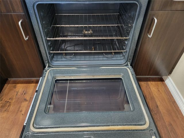 1100 Trinity Mills 2005, Carrollton, TX 75006