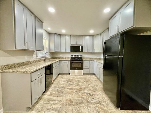 6005 Blairmore Place, Fayetteville, NC 28314