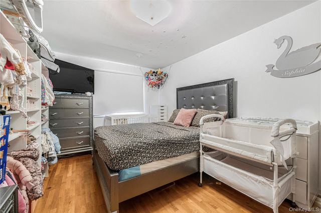 242 Prentiss Avenue, Bronx, NY 10465