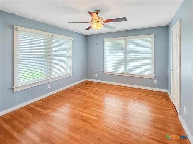 1195 W Coll Street, New Braunfels, TX 78130