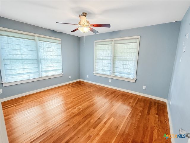 1195 W Coll Street, New Braunfels, TX 78130