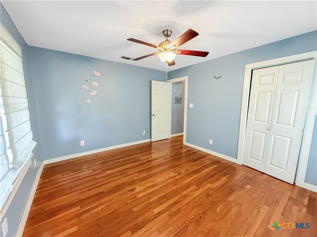 1195 W Coll Street, New Braunfels, TX 78130