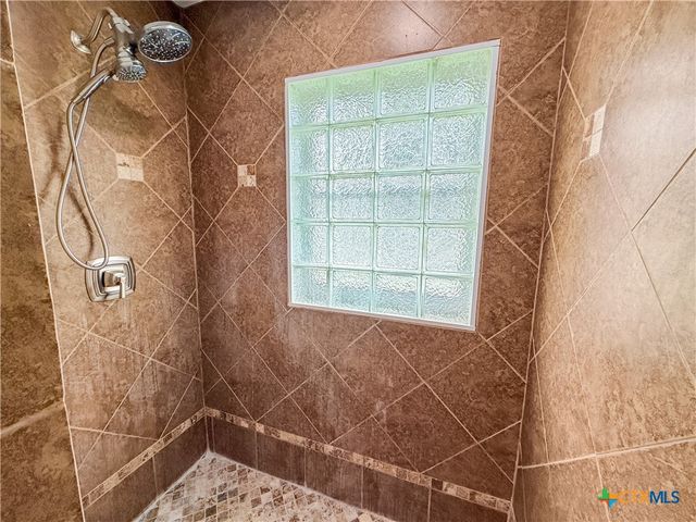 1195 W Coll Street, New Braunfels, TX 78130