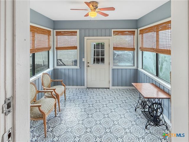 1195 W Coll Street, New Braunfels, TX 78130