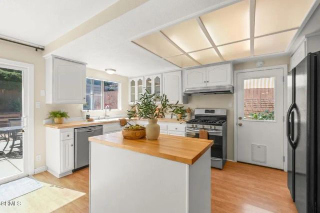 1317 Meadowbrook Road, Ojai, CA 93023
