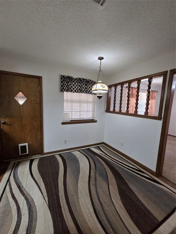 1217 S GUM Avenue, Broken Arrow, OK 74012