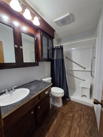 1217 S GUM Avenue, Broken Arrow, OK 74012