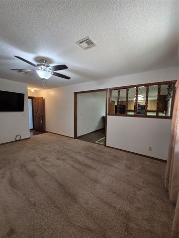 1217 S GUM Avenue, Broken Arrow, OK 74012
