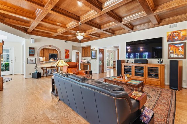 4339 Hale Ranch Ln, Fair Oaks, CA 95628