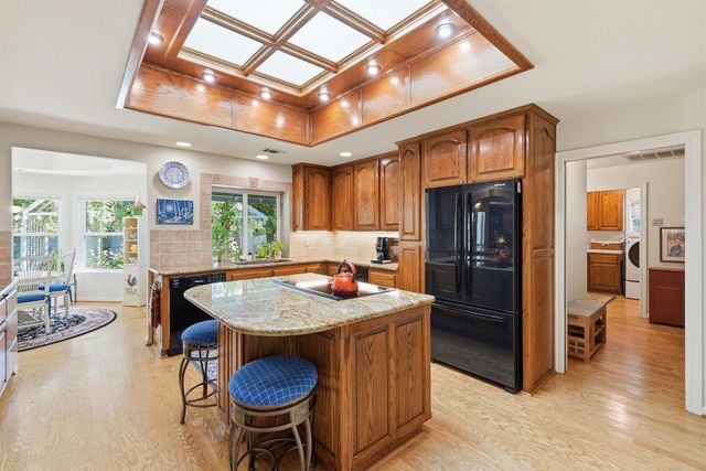 4339 Hale Ranch Ln, Fair Oaks, CA 95628