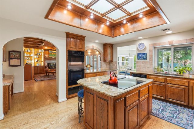 4339 Hale Ranch Ln, Fair Oaks, CA 95628
