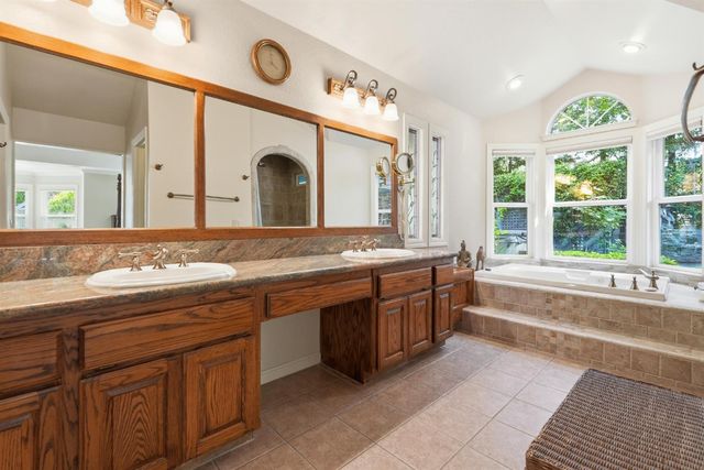 4339 Hale Ranch Ln, Fair Oaks, CA 95628
