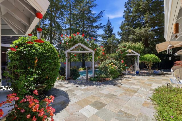 4339 Hale Ranch Ln, Fair Oaks, CA 95628