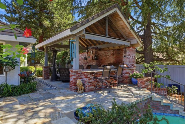 4339 Hale Ranch Ln, Fair Oaks, CA 95628