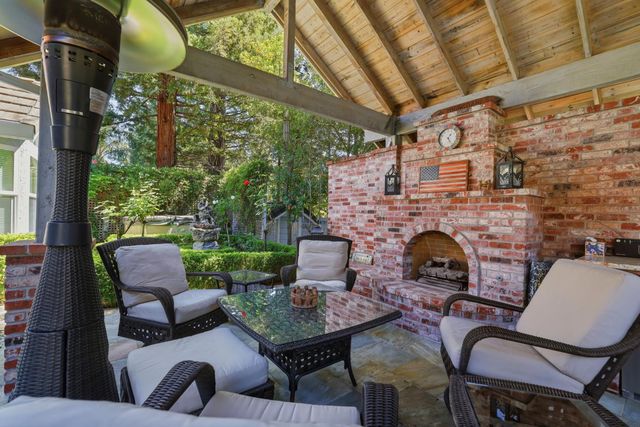 4339 Hale Ranch Ln, Fair Oaks, CA 95628