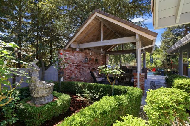 4339 Hale Ranch Ln, Fair Oaks, CA 95628