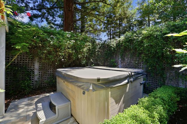 4339 Hale Ranch Ln, Fair Oaks, CA 95628