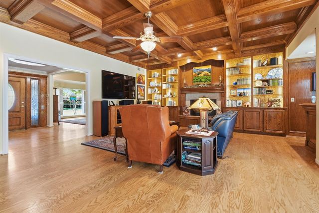 4339 Hale Ranch Ln, Fair Oaks, CA 95628