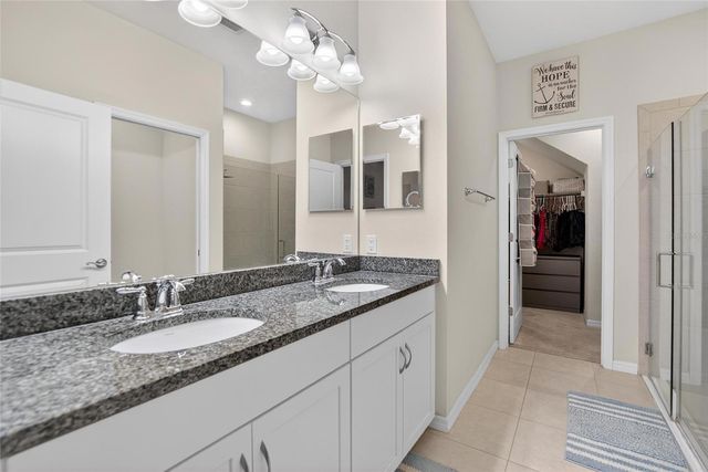 5601 KINGSLEY CORNER WAY, Lithia, FL 33547