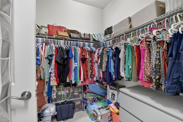 5601 KINGSLEY CORNER WAY, Lithia, FL 33547