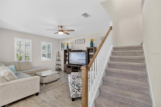 5601 KINGSLEY CORNER WAY, Lithia, FL 33547