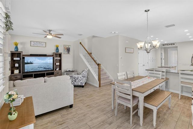 5601 KINGSLEY CORNER WAY, Lithia, FL 33547