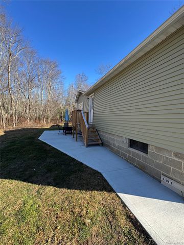 3526 State Route 52 B, Pine Bush, NY 12566